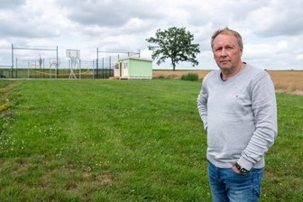 Verein wartet auf Förderzusage für Volleyballfeld - Andreas Wagner, Präsident des SV Union Milkau, will für die neue Beachvolleyballanlage, die am Sportplatz entstehen soll, kämpfen - notfalls auch ohne Fördermittel vom Landkreis.