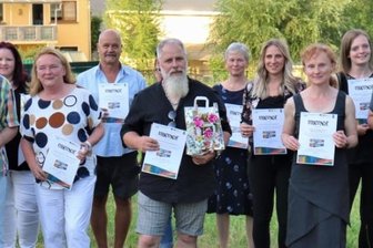 Vereine erhalten Preisgeld für gute Ideen auf dem Land - Andrea Pötzscher (l.) und Ingolf Wappler, der Vorsitzende des Vereins zur Entwicklung der Erzgebirgsregion Flöha- und Zschopautal, mit den Gewinnern. 