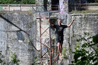 Vereine wollen Talsperre Euba beleben und sammeln Spenden - Einmal im Jahr findet das Slackline-Festival an der Talsperre Euba statt.