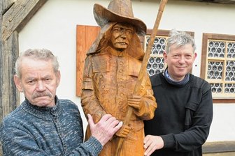 Vereinschef inspiriert Holzkünstler -