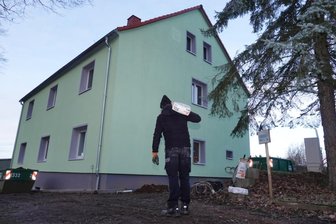 Vereinsheim wird wieder zum Begegnungszentrum im Dorf - Das 1955 errichtete Vereinsheim ist in den zurückliegenden Monaten grundhaft saniert worden und präsentiert sich jetzt in einem frischen Grün.