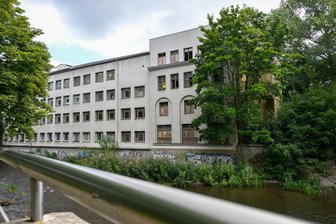 Verfall am Rande des Chemnitzer Stadtzentrums: Was wird aus der alten Färberei? - Kein schöner Anblick für Kulturhauptstadt-Besucher: Die frühere Färberei an der Theaterstraße.