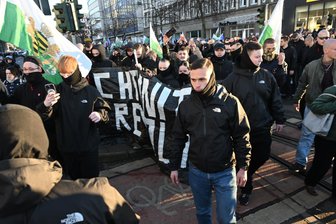 Verfassungsschutz: Sachsens Rechtsextremisten werden immer mehr und immer jünger - Die „Chemnitz Revolte“, eine Gruppe von jungen Rechtsextremisten aus Chemnitz, schloss sich am 18. Januar der Demonstration der „Freien Sachsen“ gegen die Eröffnung des Kulturhauptstadtjahres an.