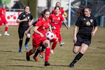 Verfolgerduell in der Fußball-Landesklasse: SG Jößnitz schlägt 1. FC Rodewisch im Vogtlandderby - Hannah Finneiß (am Ball) erzielte im Derby gegen den 1. FC Rodewisch mit dem 1:0 ihr erstes Tor für die SG Jößnitz. Damit ebnete sie den Weg zum 3:1-Sieg.