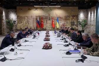 Verhaltener Optimismus - Friedensverhandlungen in Istanbul: Die türkische Regierung wertet die Ergebnisse des Treffens als deutliche Schritte zu einem Ende des Kriegs in der Ukraine. 