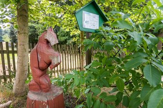 Verjüngungskur für Schachfiguren in Borstendorf - Diese Spielfigur in Borstendorf wird bald erneuert. 