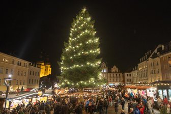 Verkaufsoffener Sonntag in Plauens weihnachtlicher Innenstadt - Der Plauener Weihnachtsmarkt lädt auch an diesem Wochenende zum Besuch ein.