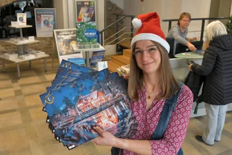 Verkaufsstart für einen Bestseller: Adventskalender des Lions Club Freiberg sehr beliebt - 