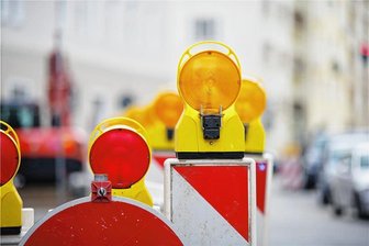 Verkehrsader in Zwickau-Planitz wird wieder freigegeben - Die Äußere Zwickauer Straße soll ab Freitagvormittag wieder befahrbar sein (Symbolfoto).