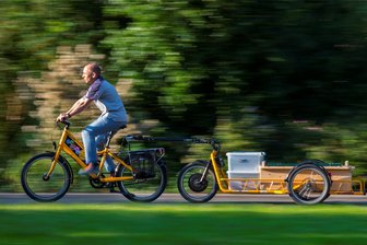 Verkehrsminister plant verschärfte Vorgaben für Fahrradanhänger - Geht es nach Bundesverkehrsminister Wissing, müssen viele neue Fahrradanhänger über eine Auflaufbremse verfügen – so wie dieser Lastentrailer des ADFC.