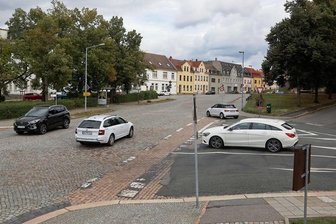 Verkehrsprojekt in Meerane: Pläne für Umbau werden vorgestellt - Die Pläne für den Umbau der Plätze an der Chemnitzer Straße werden zur Einwohnerversammlung am Dienstag vorgestellt. Foto: A. Kretschel/Archiv