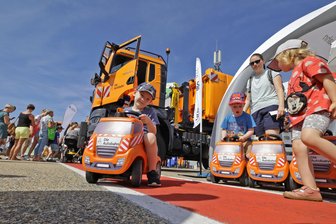 Verkehrssicherheitstag: Steht das Großevent auf dem Sachsenring vor dem Aus? - 2024 wurden etwa 10.000 Besucher beim Sächsischen Verkehrssicherheitstag gezählt.