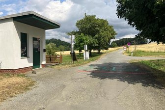 Verkehrsunfall am Pöhler FKK-Strand - Der Unfall ereignete sich auf der Zufahrtsstraße zum FKK-Strand in Helmsgrün.