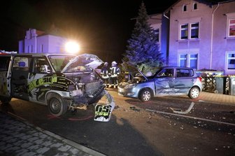 Verkehrsunfall mit sechs verletzten Personen -