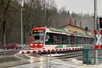 Verkehrsverbund ändert Tarifzone: Wer Geld spart - Am Bahnhof Dittersdorf haben Wanderer und Mountainbiker direkten Zugang zum Zwönitztalwanderweg ins Erzgebirge, der hinter dem Bahnhof beginnt. Dort gibt es auch fünf Fahrradboxen zum Mieten.