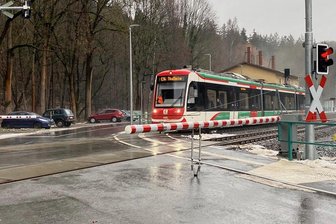 Verkehrsverbund Mittelsachsen ändert Tarifzone: Wer ab April Geld spart - Am Bahnhof Dittersdorf haben Wanderer und Mountainbiker direkten Zugang zum Zwönitztalwanderweg ins Erzgebirge, der hinter dem Bahnhof beginnt. Dort gibt es auch fünf Fahrradboxen zum Mieten.