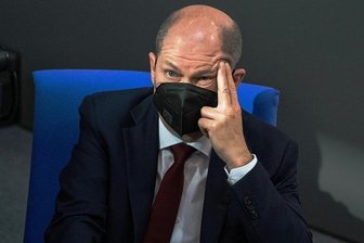 Verkraften SPD und Grüne die Tabubrüche ihres Kanzlers? - Hat der Bundeskanzler Olaf Scholz der SPD und den Grünen am Sonntag in seiner Regierungserklärung zuviel zugemutet?