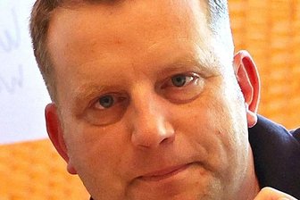 Verlagschef plaudert mit Kindern über Bücher - Christian Wobst - Verlagschef