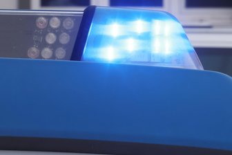 Verletzte bei Motorrad-Unfall im Vogtland - Polizei und Rettungsdienst mussten am Sonntag zu einem Motorradunfall im Vogtland ausrücken.