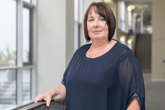Vermittlerin im Vogtlandkreis: Für welche Gruppen Jeannine Lehnert Brücken bauen will - Jeannine Lehnert ist für Senioren, Menschen mit Behinderung und Integration da.