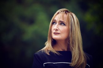 Veronika Fischer zu Gast in Schwarzenberg: Persönlich, packend und aufrecht - Veronika Fischer ist am Freitagabend im Ratskeller Schwarzenberg zu Gast.