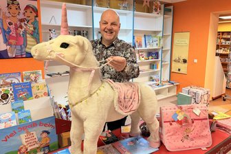 Verrückte Sache um ein Einhorn im Erzgebirge – alle lieben es, aber keiner darf es kaufen - Michael Schneider wollte das Einhorn nicht einfach so verkaufen, aber auch nicht versteigern.