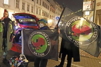 Versammlungen gegen die Corona-Politik: Freiberger Bündnis sieht für Dialog mit Protestlern keinen Weg mehr - Die "Antiverschwurbelte Aktion" demonstrierte gegen die Anti-Corona-Aufzüge
