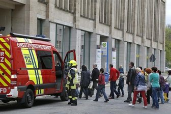 Versehentlich Feueralarm ausgelöst: Tietz evakuiert - 