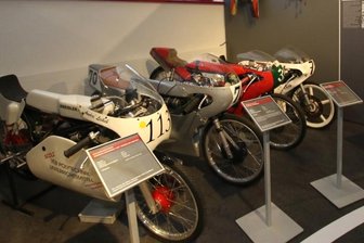 Verstärkung auf groben Stollen - Während im Textil- und Rennsportmuseum in Hohenstein-Ernstthal historische Straßenrennmotorräder zu sehen sind, geht es in Zschopau um Enduros.