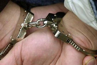 Versuchter Mord: 17-Jähriger soll Landsmann aus dem Fenster gestoßen haben -