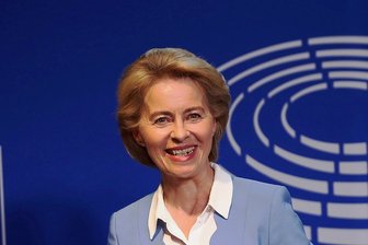 Verteidigungsministerin von der Leyen tritt am Mittwoch zurück - Ursula von der Leyen tritt am Mittwoch zurück.