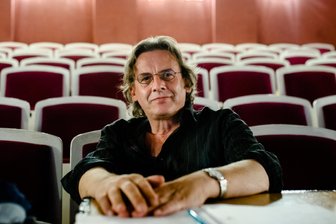 Vertrag für Intendant bis 2022 verlängert -