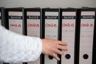 Verwirrung um Coronazahlen im Erzgebirge - das ist der Grund - Seit Montag veröffentlicht der Erzgebirgskreis auf seiner Internetseite nur noch die Infektionszahlen des Robert-Koch-Instituts.