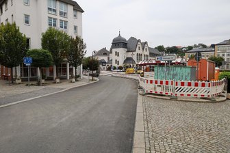 Verwirrung um Verkehrsführung in Aues Innenstadt - Nachdem ein Teil der Poststraße freigegeben wurde, ist die Verkehrsführung noch verwirrend.