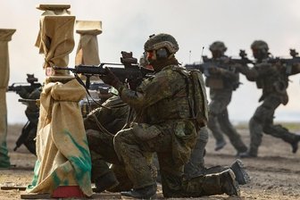 Verzögert die Parlamentsschleife die Rüstungsbeschaffung? - Für Übungen, wie hier im niedersächsischen Munster, hat die Ausrüstung der Bundeswehr bisher geradeso gereicht.
