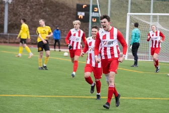 VfB Annaberg: Happy End nach langem Zittern - Ein Bild, dass es vor allem in der Rückrunde oft zu sehen gab: Hier freut sich Luca Lautz über seinen Führungstreffer beim 3:0-Sieg des VfB Annaberg gegen Auerbach II. Dank einer starken zweiten Halbserie beendeten die Kreisstädter die Landesklasse-Saison auf Rang 5.