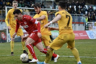 VfB Auerbach besiegt FC Energie Cottbus -