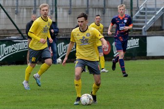 VfB Auerbach demonstriert erneut Auswärtsstärke - Ondrej Brejcha (am Ball) sorgte mit zwei Treffern für den zweiten Saisonsieg des VfB Auerbach. Und der gelang wieder auswärts.