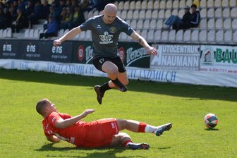 VfB Auerbach fährt nicht nur zum Gratulieren nach Wernigerode - Aleksandrs Guzlajevs will mit dem VfB Auerbach nach dem Last-Minute-Sieg gegen Heiligenstadt (Foto) auch die Hürde Wernigerode überspringen.