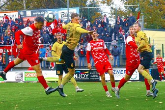 VfB Auerbach gegen FSV Zwickau: Was man rund ums Sachsenpokalspiel alles wissen sollte - Das letzte Sachsenpokal-Duell zwischen dem VfB Auerbach und dem FSV Zwickau gab es im November 2023 (Foto) und endete im Achtelfinale mit einem 2:0-Sieg der Gäste.