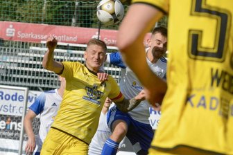 VfB Auerbach holt Heimsieg und sichert Klassenerhalt -
