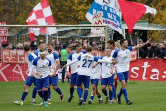 VfB Empor Glauchau gegen FSV Zwickau: Termin fürs Duell im Sachsenpokal-Achtelfinale steht fest - Am 16. November 2024 feierte der VfB Empor Glauchau einen 2:1-Erfolg gegen den FSV Zwickau. In knapp vier Wochen gibt es eine Neuauflage des Duells im Sachsenpokal.