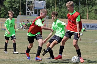 VfB Empor Glauchau: Im Fußballferiencamp wird Abwechslung groß geschrieben - Training in kleinen Gruppen soll dem Nachwuchs ermöglichen, das Gelernte gleich in Spielsituationen umzusetzen.