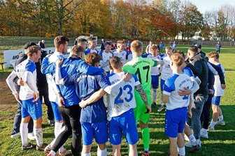 VfB Empor Glauchau: Zwei Sahnetore krönen den Sieg im Spitzenspiel gegen Stahl Riesa - Die Fußballer des VfB Empor Glauchau sind wieder Spitzenreiter der Sachsenliga.