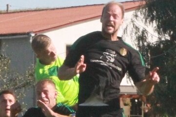VfB ist zurück in der Spur - Mühltroffs Jakob Pieles sorgte mit zwei Treffern in der ersten Halbzeit für die Entscheidung im Spiel gegen Reinsdorf/Vielau.