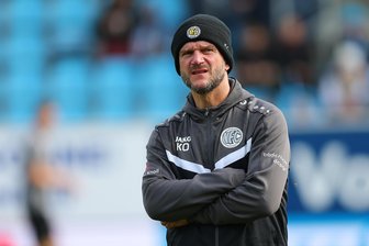 VFC Plauen beim FC Eilenburg: Was der Trainer im Kellerduell von seiner Mannschaft einfordert - Kriegt die Mannschaft von VFC-Trainer Karsten Oswald nach drei Niederlagen nun in Eilenburg wieder die Kurve?