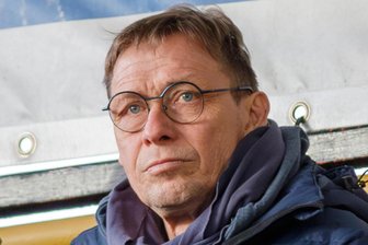 VFC Plauen holt Sven Köhler: So reagieren der VfB Auerbach und der aktuelle VFC-Trainer - Auf der Tribüne des Plauener Vogtlandstadions saß Sven Köhler zuletzt beim VFC-Heimspiel gegen Freital schon. Am Samstag ist er noch einmal als Trainer des VfB Auerbach bei seinem künftigen Verein zu Gast.