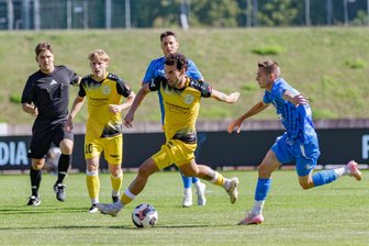 VFC Plauen: Nach durchwachsener Hinrunde wird es auch in der Winterpause Bewegung im Kader geben - Matheus Beal (am Ball) hat in dieser Oberliga-Saison noch keine Minute verpasst. Er gehört zu den Neuverpflichtungen, die beim VFC Plauen eingeschlagen haben.