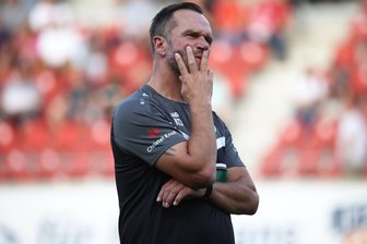 VFC Plauen nimmt den nächsten Anlauf - VFC-Trainer Karsten Oswald, hier beim Spiel in Halle, ist frohen Mutes, dass es gegen Hertha BSC II mit dem ersten Saisonsieg für sein Team klappen könnte.