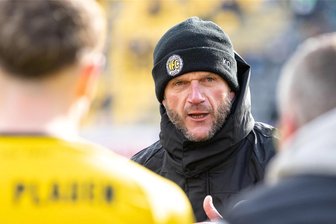 VFC Plauen: Trainer nimmt alle in die Pflicht - Plauens Trainer Karsten Oswald hat seine Mannschaft Mittwoch, Freitag und Sonntag zum Training bestellt, um bestens vorbereitet in das Spitzenspiel gegen Magdeburg II zu gehen.